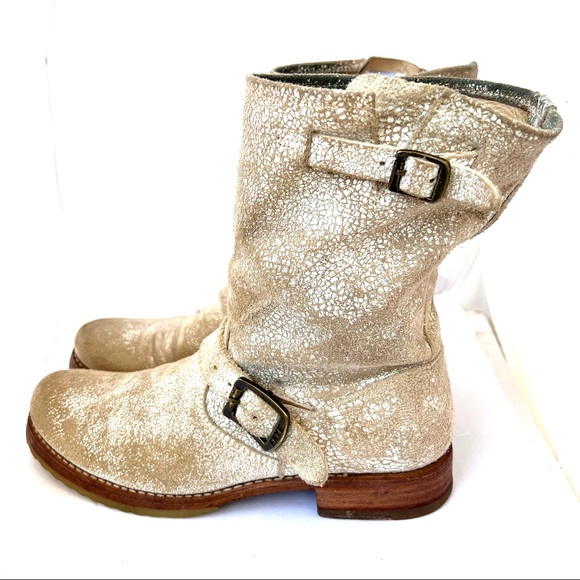 Distressed Frye Engineer Combat Boots Buckle Strap Calf Height Size 10 Cream Tan - Picture 12 of 12